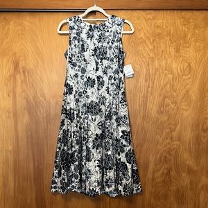 Danny & Nicole Lace Dress